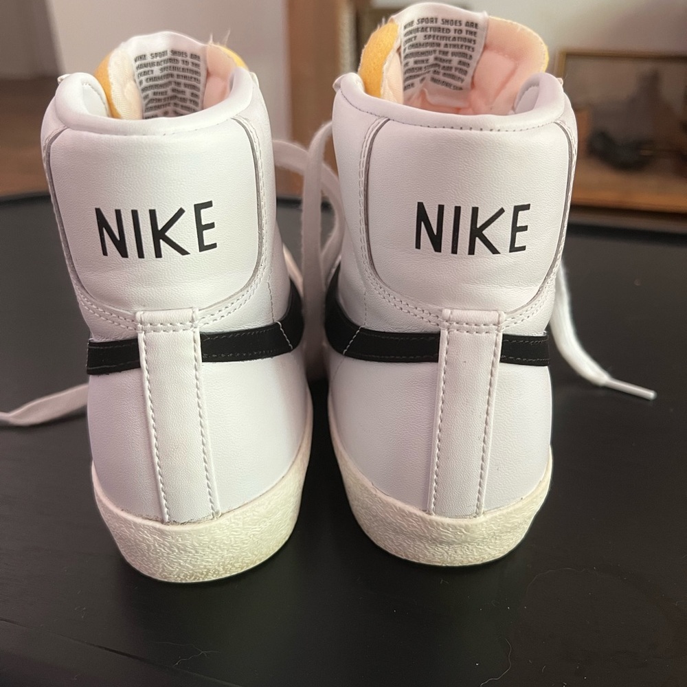 Nike Blazer Mid ‘77